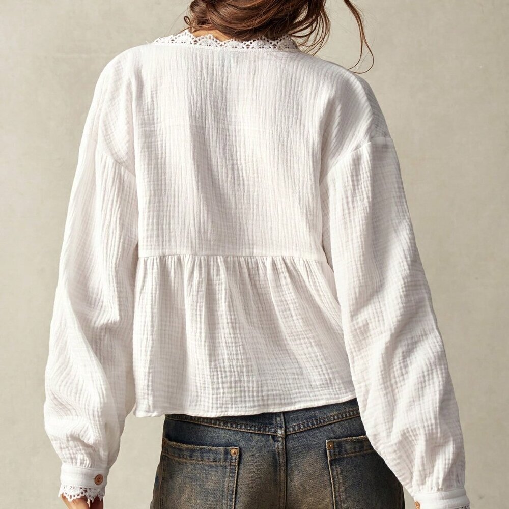 White Casual Women's Lace Trim V-Neck Lantern Sleeve Cropped Blouse - Picture 2 of 8